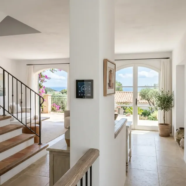 Termostato inteligente Airzone en vivienda mediterránea